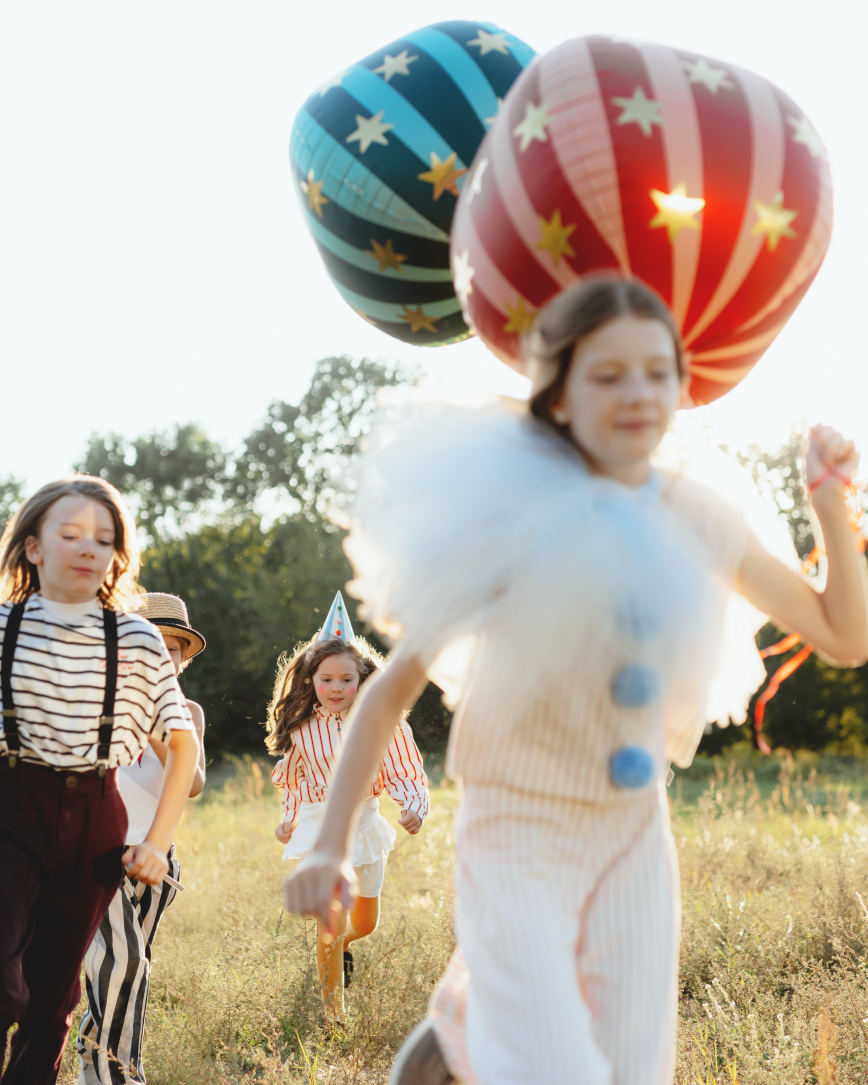 Rød rund cirkus folieballon - Billede 4