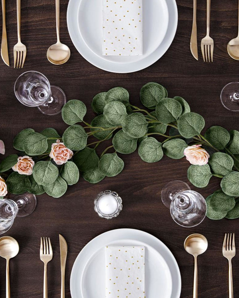 Eukalyptus bladranke til festborddækning til bryllup